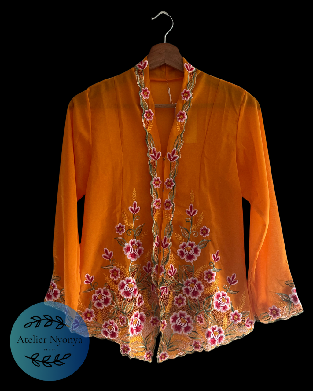 kebaya kerancang orange